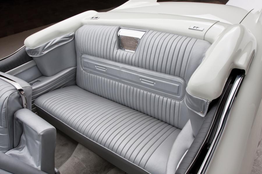  Cadillac Eldorado Biarritz Convertible 1958 года  (фото 19 из 39)